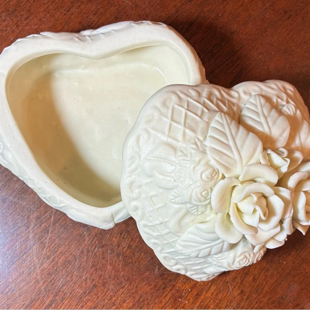 Albert Price Bisque Porcelain Heart Trinket Box • Sculpted Rose Jewelry Holder